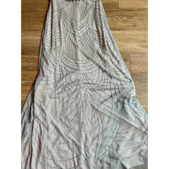 Elegant Beaded Evening Gown - Picture 5 of 10